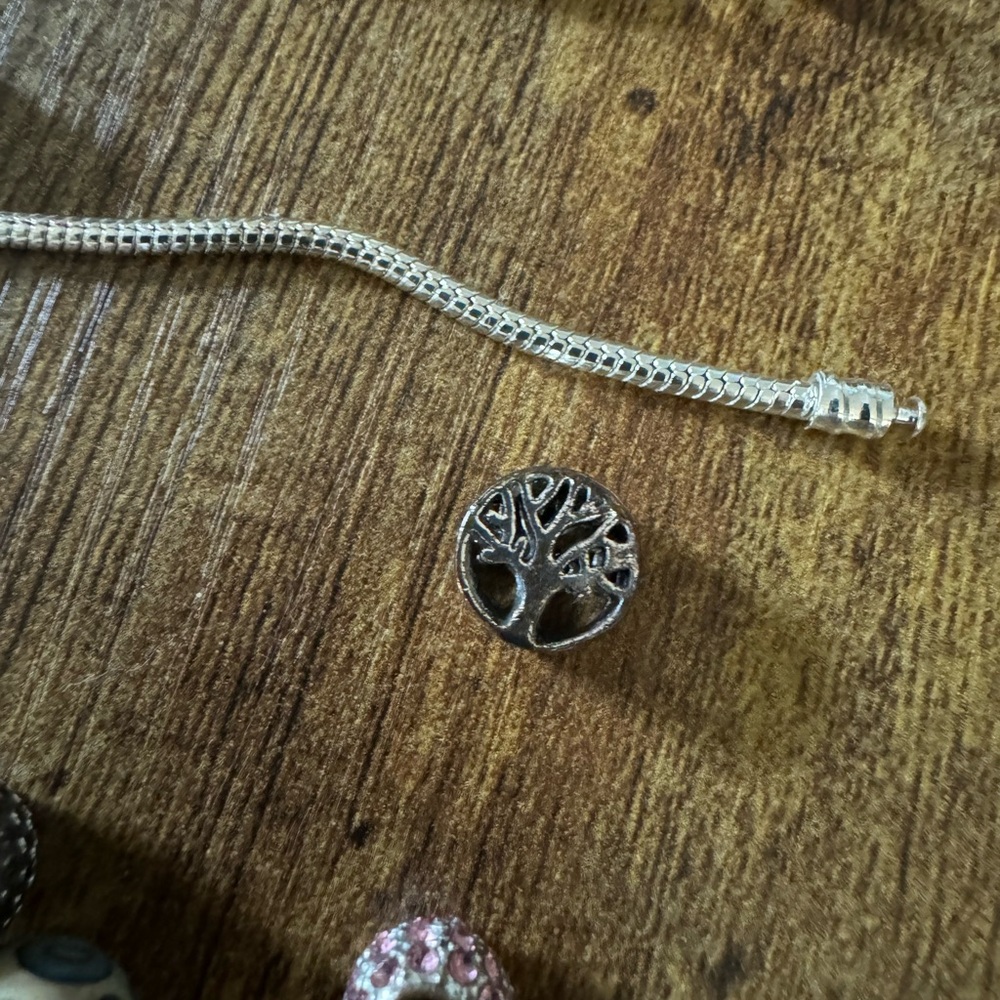 Bracelet with charms - Picture 14 of 14